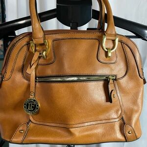 London Fog Tan Gold Shoulder Bag Elegant Design